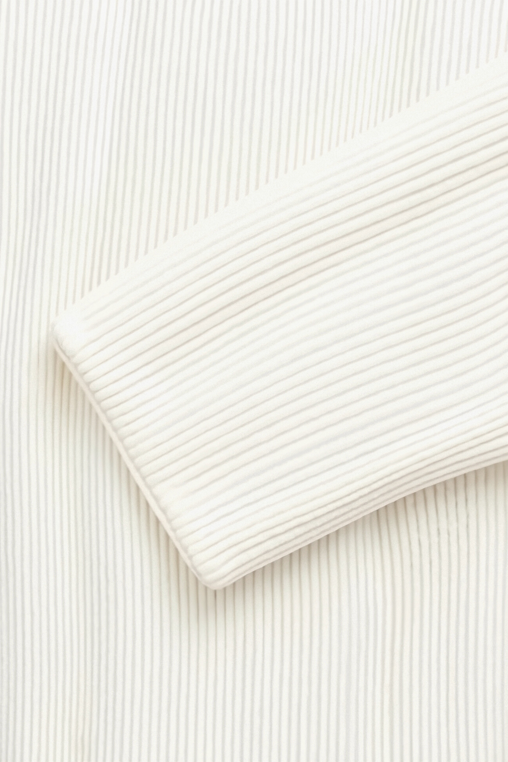 Ellington - Knitted Crew Cardigan