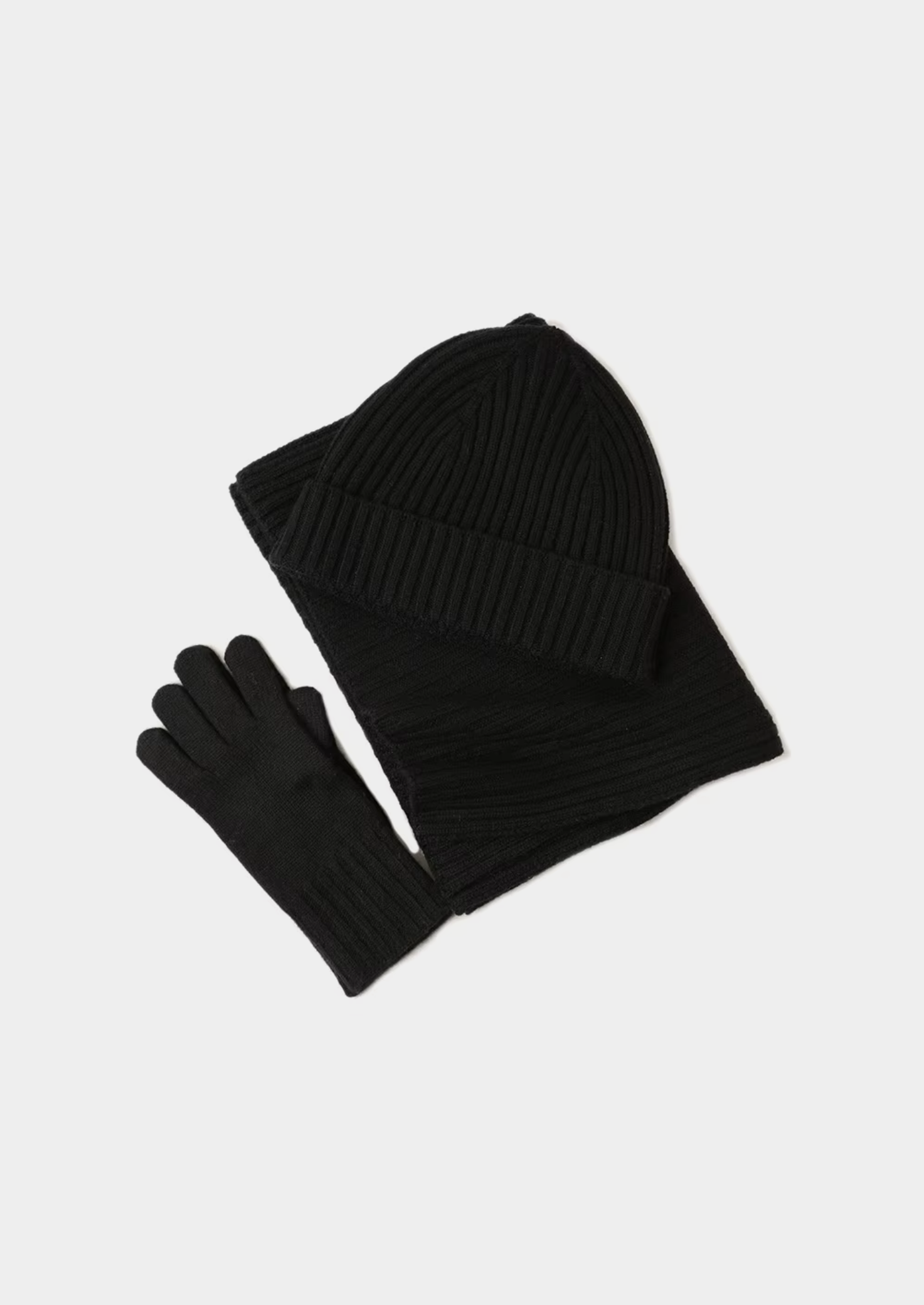 Callum – 100% Cashmere Wintertime Essentials